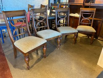 ASHLEY Kuliwood Dining Chair Set w/ Leather Back