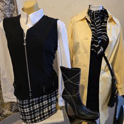 Yellow Raincoat .black Zipper Vest Over White Blouseplaid Mini All Size 4