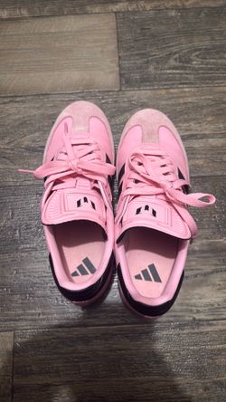 pink messi sambas