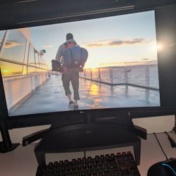 34" curved LG monitor