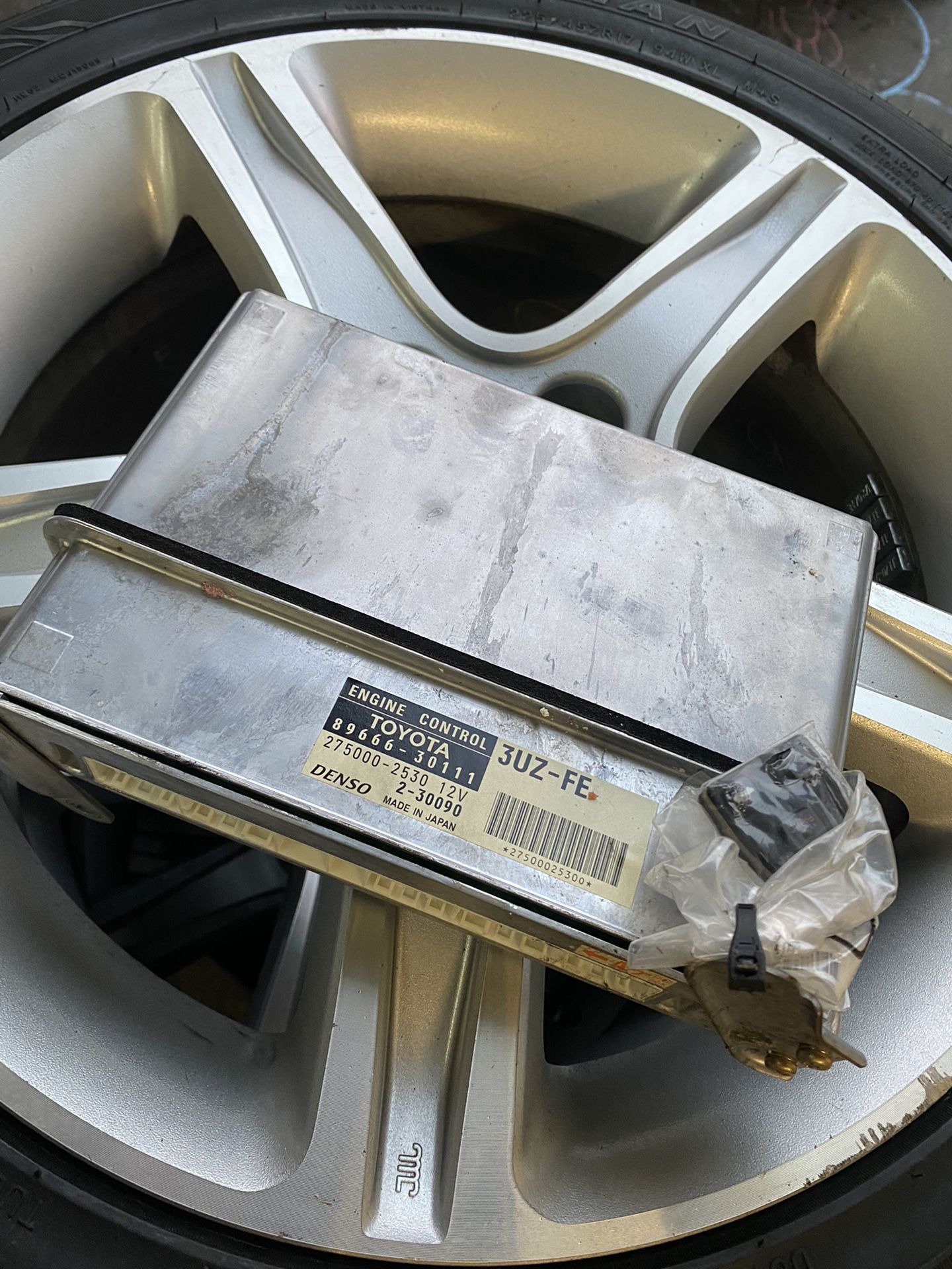 01-05 Lexus GS430 3UZ Engine Computer ECU w/ Master Key