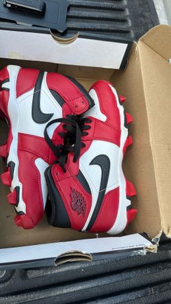 Kids youth Jordan retro 1 cleats size 5.5y