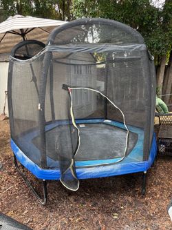 Trampoline 8ft
