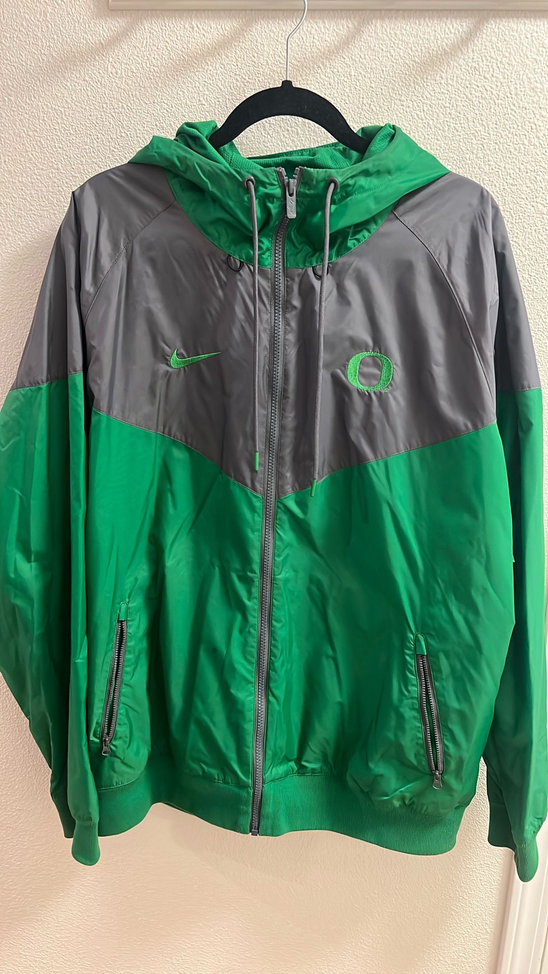 NIKE OREGON DUCKS WINDBREAKER