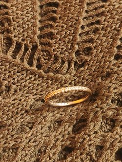 14-karat white gold ring
