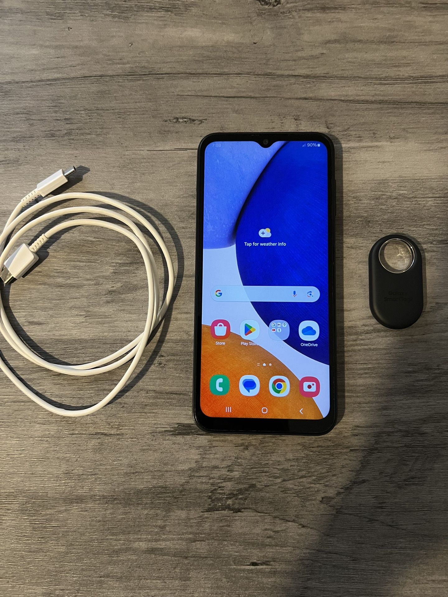 Unlocked Samsung Galaxy A14 with SmartTag2