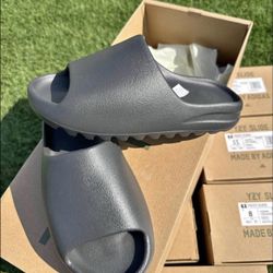 Yeezy Slides 