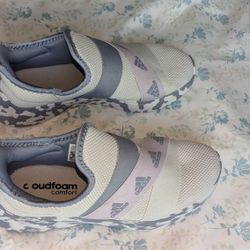 Adidas Shoes Cloudfoam Size 6.5