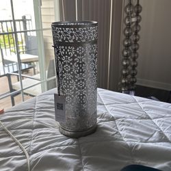 Decorative Lamp With Tag 