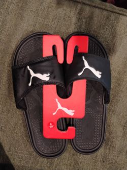 NEW PUMA SLIDpONS SIZE 8