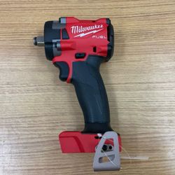 MILWAUKEE 2855-20 1/2” COMPACT-SQUARE RING IMPACT WRENCH (TOOL ONLY).