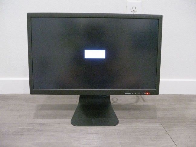 W Box 0E-22VGHDMI2 22" Full HD Pro-Grade 1080p Color Monitor