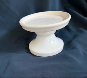POTTERYBARN , ceramic white cake dessert stand 6” height 8.5” round