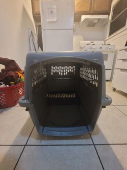 Pet KENNEL - Large. ALMOST new