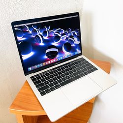 APPLE MACBOOK PRO 13” 2019 TouchBar 2.4GHz i5 16GB 500GB SSD Fully  Functional!! for Sale in Oakbrook Terrace, IL - OfferUp