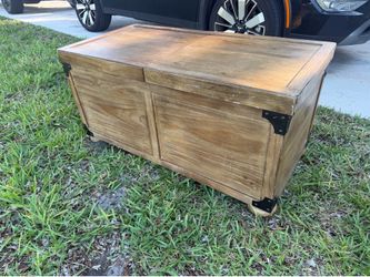 Heavy wood storage trunk table 45x22x24