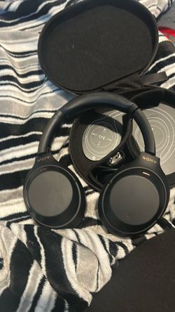 Headphones Sony WH1000-XM4