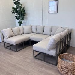 Cream Modular Modern Deep-Seated 5pc Outdoor Patio Set with Covers