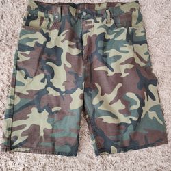 Levi Camo Jean Shorts Size 40