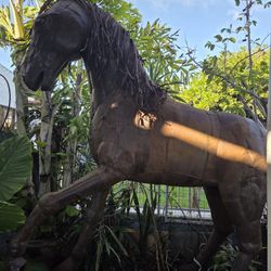beautiful metal horse sculpture