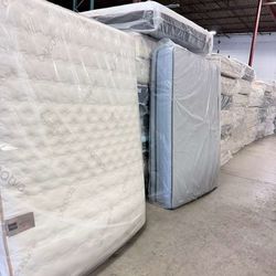 Outlet mattress sale! King mattress good brands starting from $289 and up