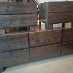 Dresser With 2 Night Stands