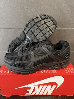Nike Air Zoom Vomero 5 Triple Black BV1358-003 Men Size 10.5