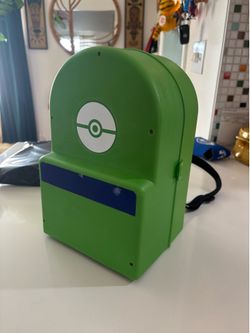 Pokémon Medium Collectible Backpack Style Carry Case Playset