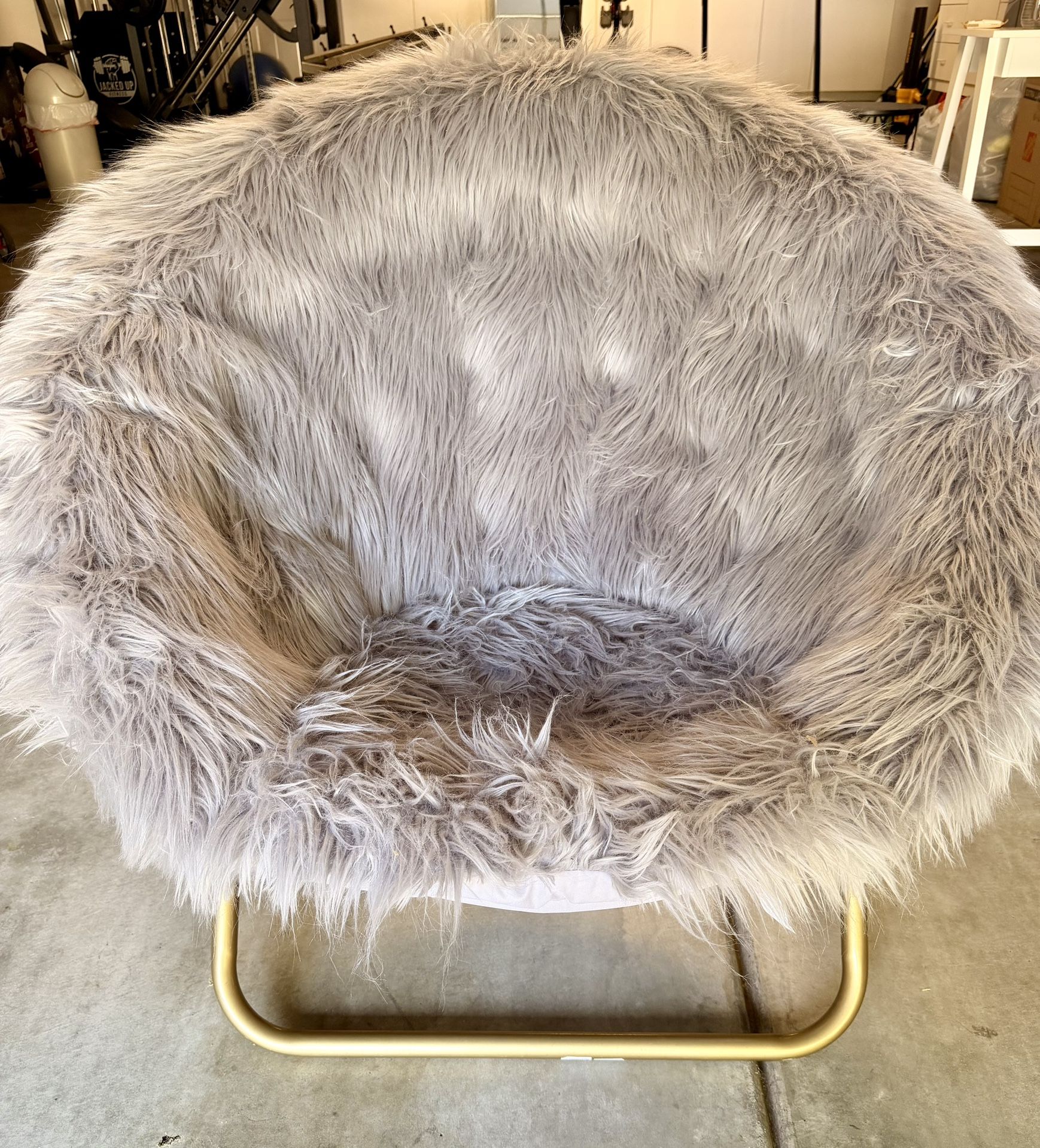 Cozy Faux Fur Lounge Chair – Gold Frame