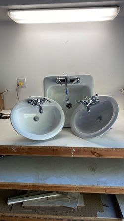 3 Sinks W Faucets/No Chips Or Rust