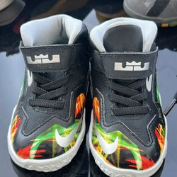 Nike LeBron toddler shoes black colorful size 5