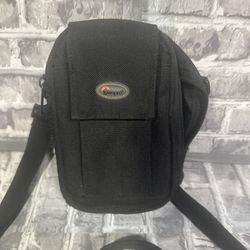 Lowepro Z30 Adjustable Strap Black Zip Up Cross Body Camera Case Lens Pouch Bag