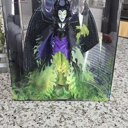 Disney Collector Maleficent Darkness Descends Series