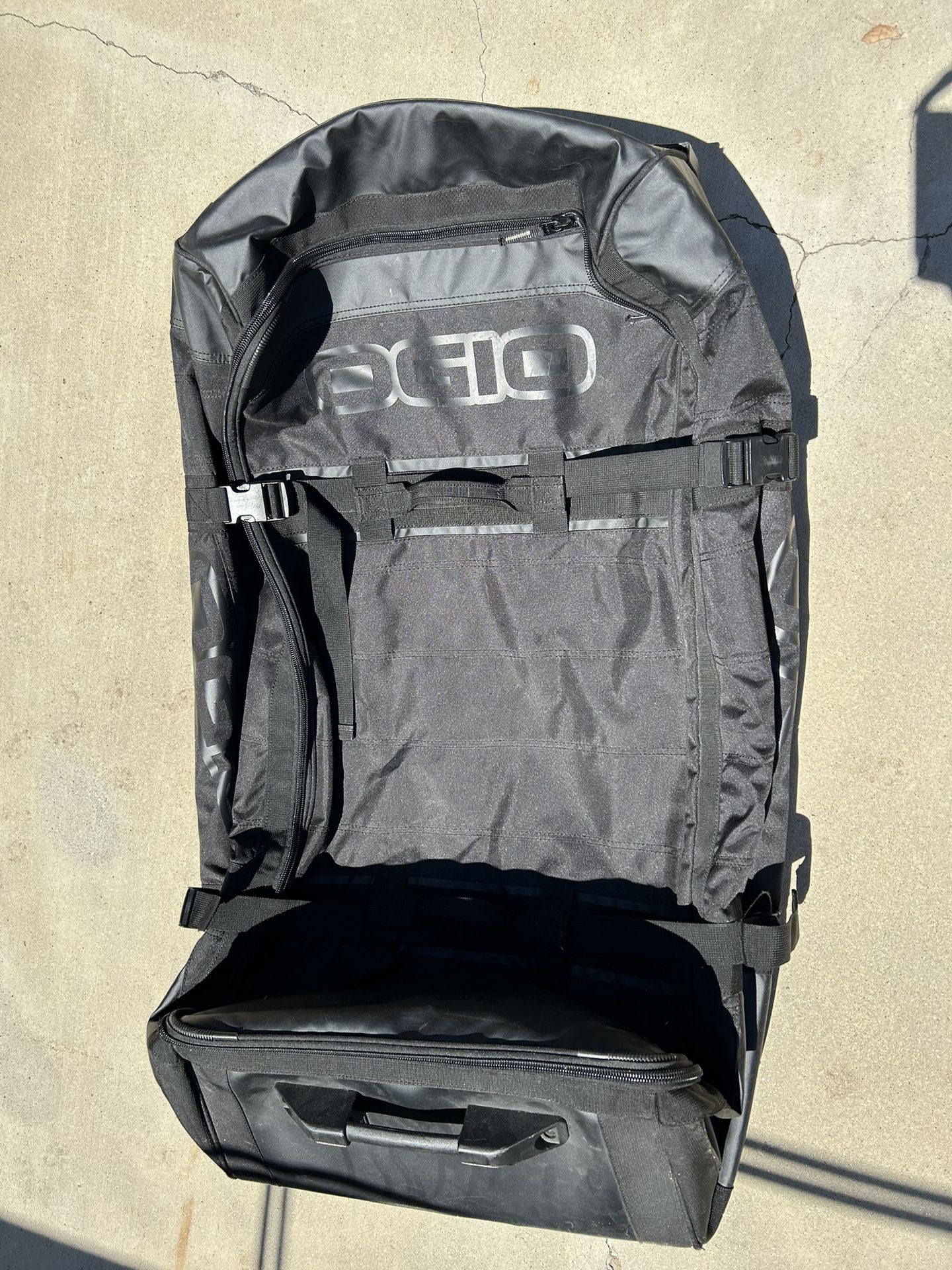 OGIO Travel Bag With Wheeels