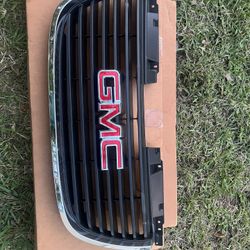 GMC Yukon Grille OEM 