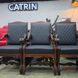 Waiting Chairs For Business Or Decorations, many pieces available 