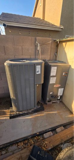 AC UNITS Lennox 2-Ton AC/Heat Pump System
