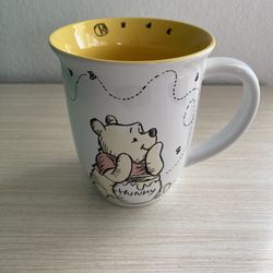 Disney Winnie The Pooh & Piglet W/ Hunny Pot, Ceramic Coffee Mug 16 Oz
