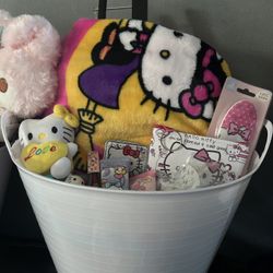 Hello Kitty Basket
