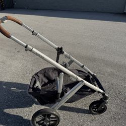 UPPAbaby Vista V2 Stroller with Bassinet and Toddler Seat in Gregory color