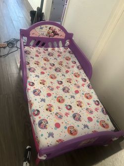 Toddler bed