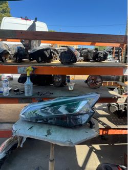 Nissan Altima LEFT USED OEM HEADLIGHT (2019-2021)