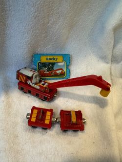 Thomas & Friends Take Along Vtg Rocky Crane Diecast Train Set w 2 Cars & Card