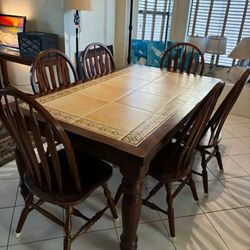 7pc dining room in perfect condition
