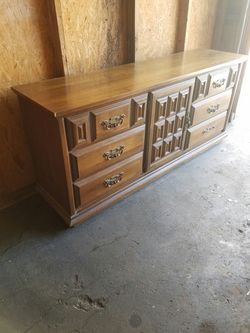Dresser