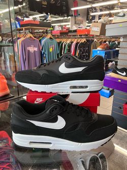 Nike Air Max 1 Black White