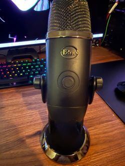 Blue Yeti Microphone (Black Out Edition)