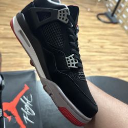 JORDAN RETRO 4 BRED 