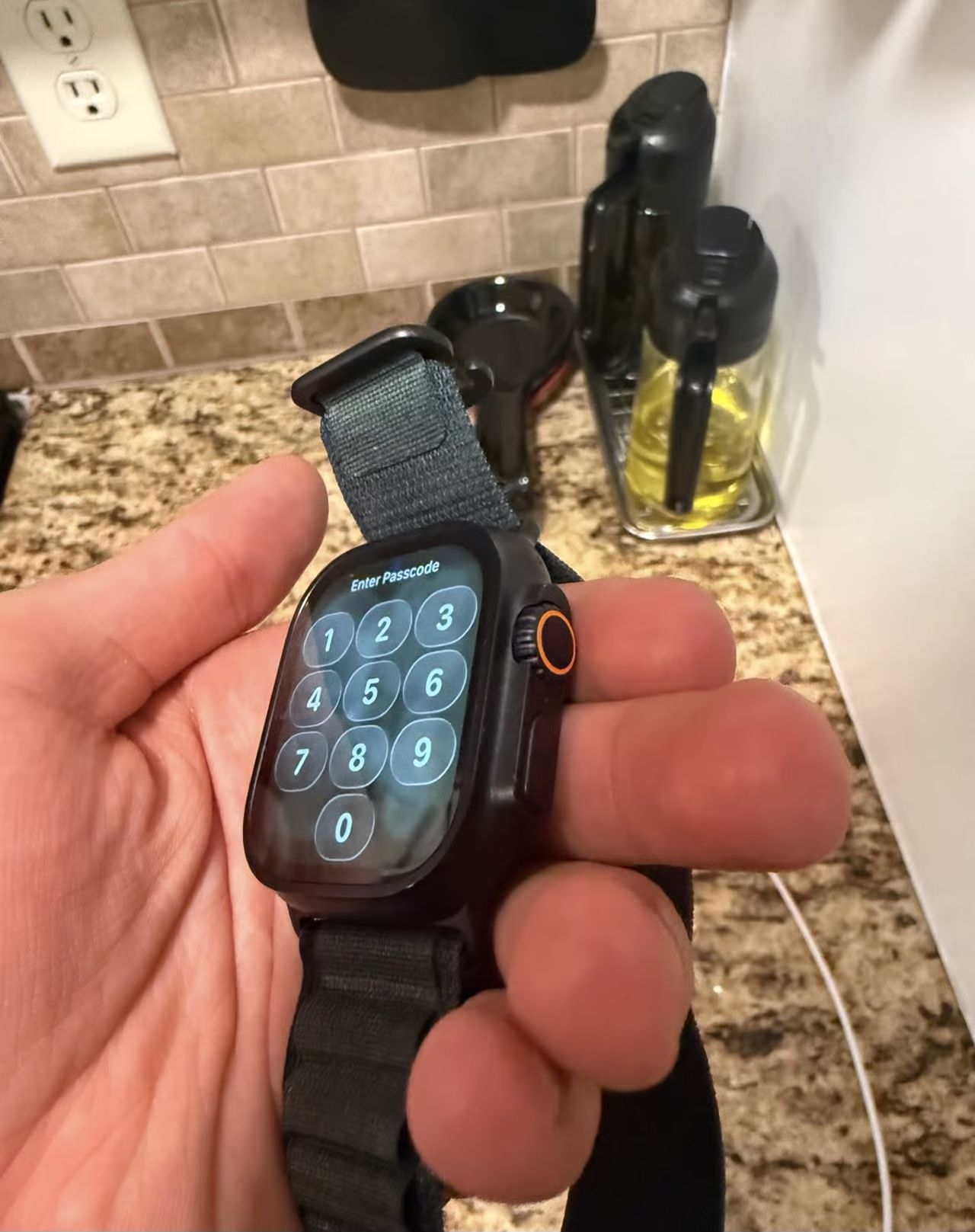 Apple Watch Ultra 2 49MM Titanium Black 