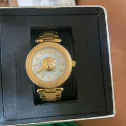 Versus Versace Lion Head Goldtone Stainless Steel Analog Bracelet Watch